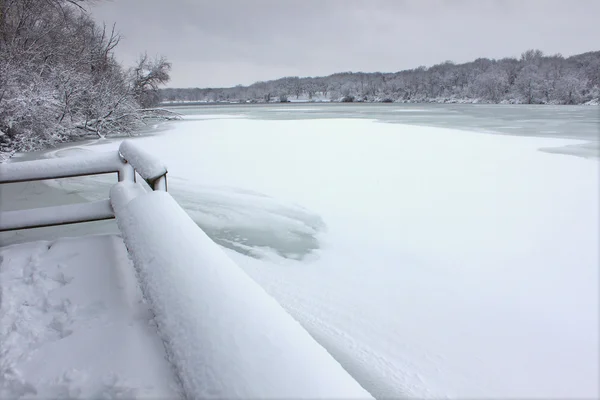 Nieve en el lago Pierce - Illinois —  Fotos de Stock