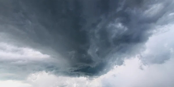Chmury burzowe — Zdjęcie stockowe