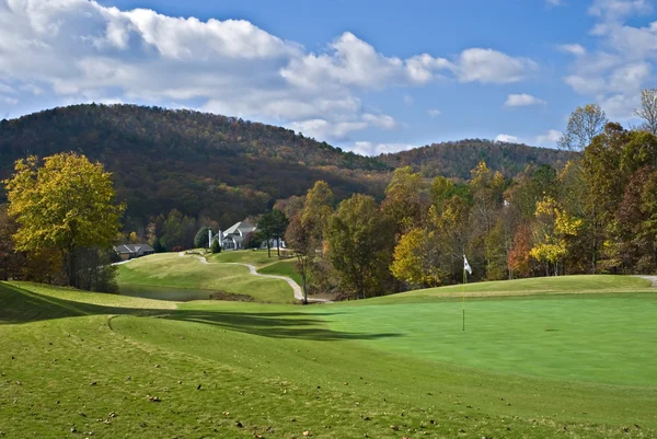 Terrain de golf en automne — Photo
