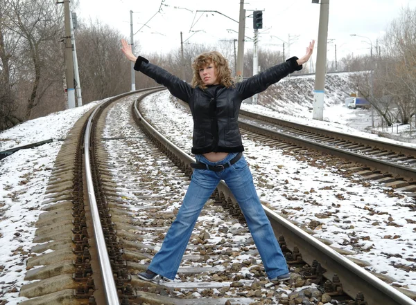 The girl on rails in the winter, Moscow — Stock Photo, Image