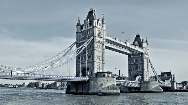 Tower Bridge στο Λονδίνο, Ηνωμένο Βασίλειο — Φωτογραφία Αρχείου