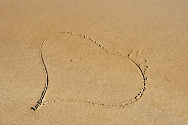 在沙滩上的心 — 图库照片