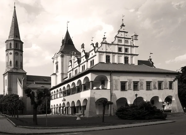 St.james Kirche und altes Rathaus, levoca — Stockfoto