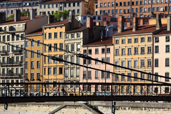 Lyon stad en voetgangersbrug — Stockfoto