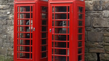 Londra telefon kulübesi