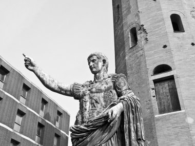 Caesar augustus heykeli