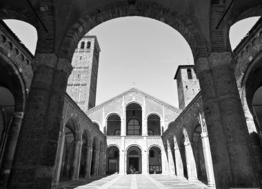 Sant ambrogio Kilisesi, milan