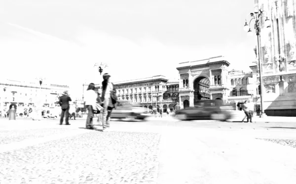 Náměstí Piazza duomo, milan — Stock fotografie