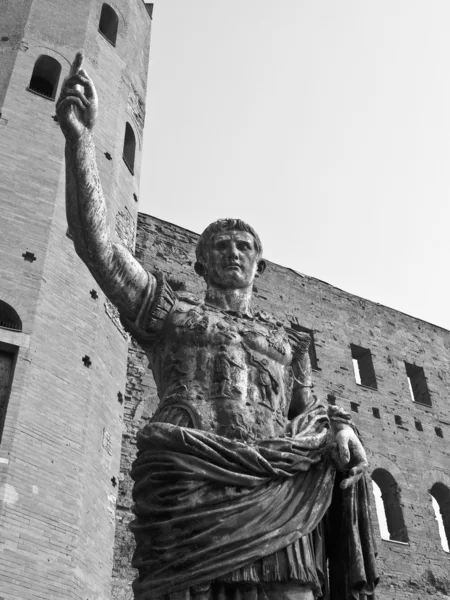 Caesar augustus staty — Stockfoto
