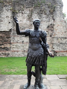 İmparator Trajan'ın heykeli