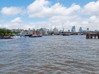 Londra 'da Thames Nehri