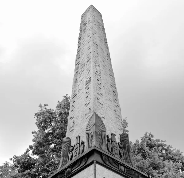 Egipski obelisk, Londyn — Zdjęcie stockowe