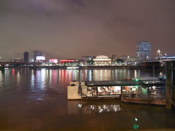 River Thames Südufer, London — Stockfoto