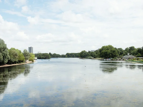 Serpentine lake, London — Stock Photo, Image