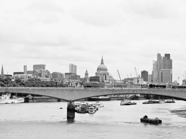 伦敦泰晤士河 — 图库照片