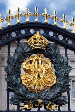 Buchingham palace gate crest 2 clipart