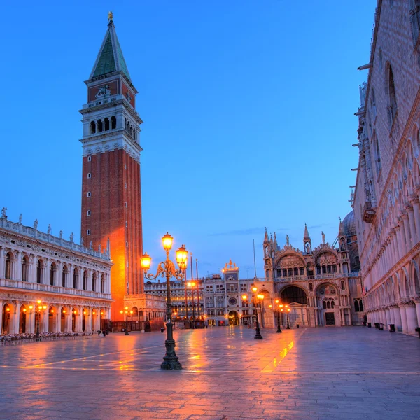 Campanile su piazza San Marco — Foto Stock