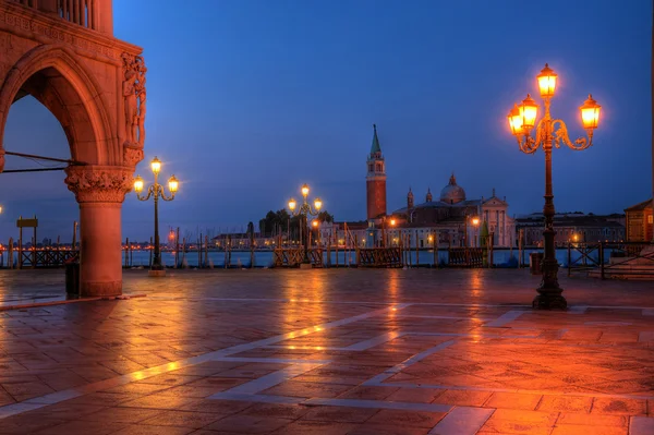 Palacio de los Duques en la plaza de San Marcos en Venecia Italia — Foto de Stock