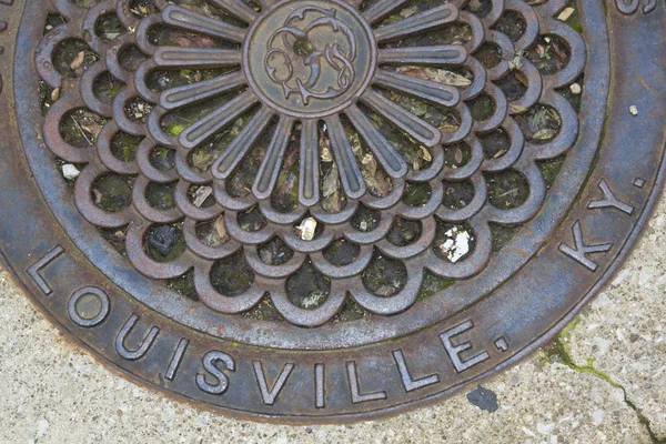 Louisville - kanalizasyon kapağı — Stok fotoğraf