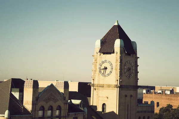 Şehir merkezindeki Savannah Saat Kulesi — Stok fotoğraf
