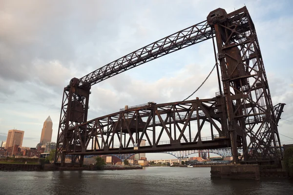 Ponte no rio Cuyahoga — Fotografia de Stock
