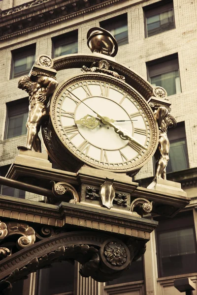 Old street clock in downtown Pittsburgh — Stock Photo, Image