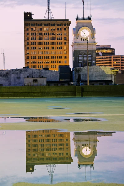 市庁舎の時計塔- — ストック写真