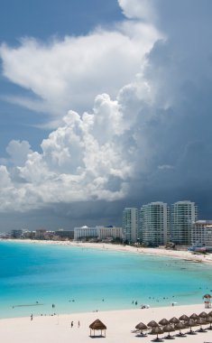 fırtına bulutları towers yakınındaki punta cancun Resort kapak