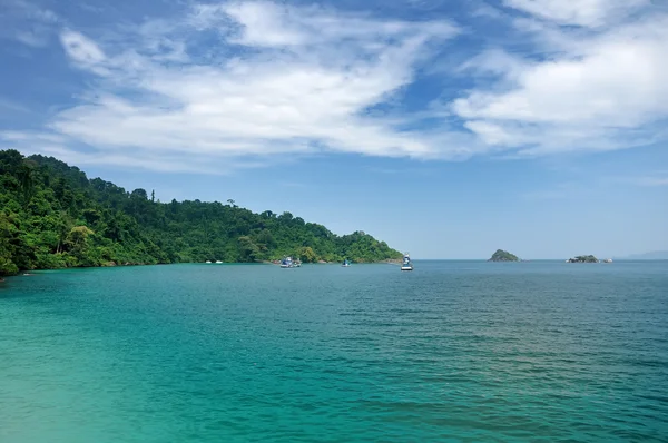 Tropische zee landschap. Chang eiland, thailand. — Stockfoto