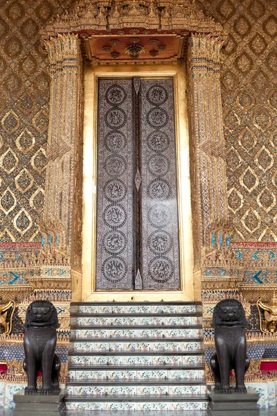 Ταϊλάνδη σχέδια πόρτες. — Φωτογραφία Αρχείου