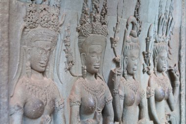 Ayrıntı Angkor Wat karmaşık oyma taş Apsara (Devata)