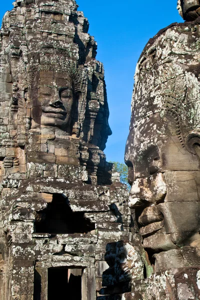 Smiling faces in wat Bayon in Angkor wat complex, Sieam Reap, Cambodia. — Stock Photo, Image