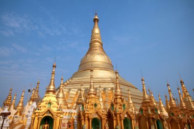 Shwedagon pagoda in Yangon, Burma (Myanmar) clipart