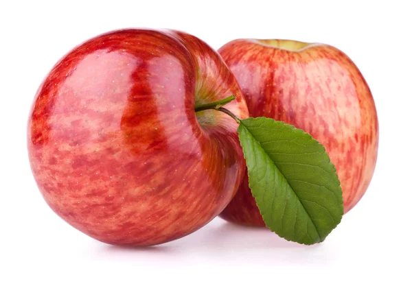 Kırmızı elma yaprak ile — Stok fotoğraf