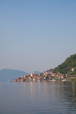 Peschiera Maraglio