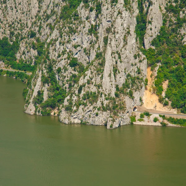 Dunaj wąwozy "cazanele mari" — Zdjęcie stockowe