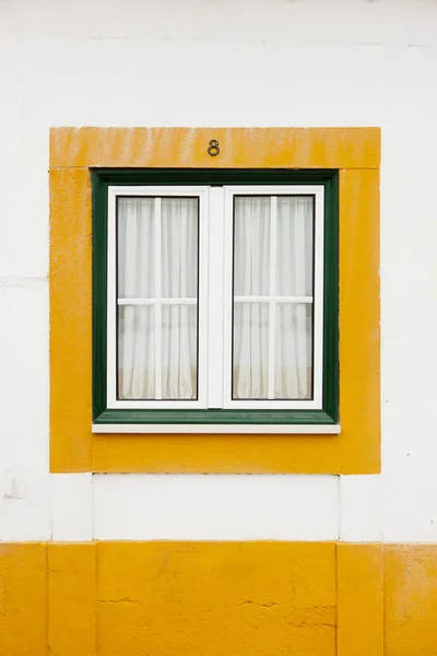 Πράσινο και κίτρινο παράθυρο — Φωτογραφία Αρχείου