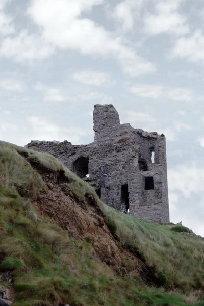 Oude kasteel ruïne Ballybunion wordt geplaatst — Stockfoto