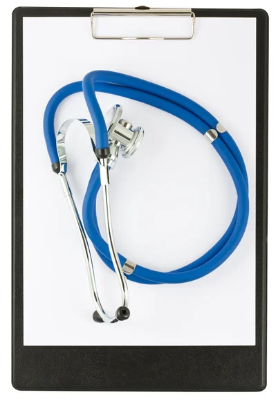 Portapapeles médico en blanco con estetoscopio — Foto de Stock