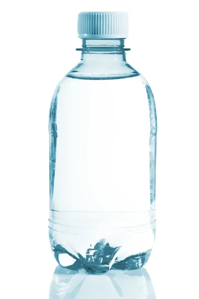 Bottiglia di acqua limpida — Foto Stock