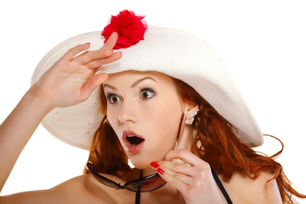 Portret yaz tarzda güzel kızıl saçlı kız — Stok fotoğraf