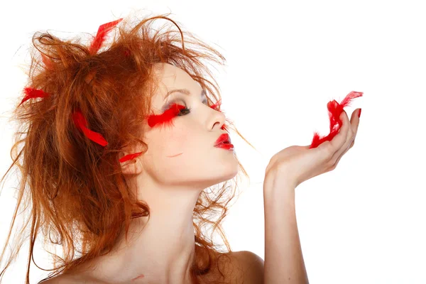 Kırmızı tüylü güzel kızıl saçlı kız — Stok fotoğraf