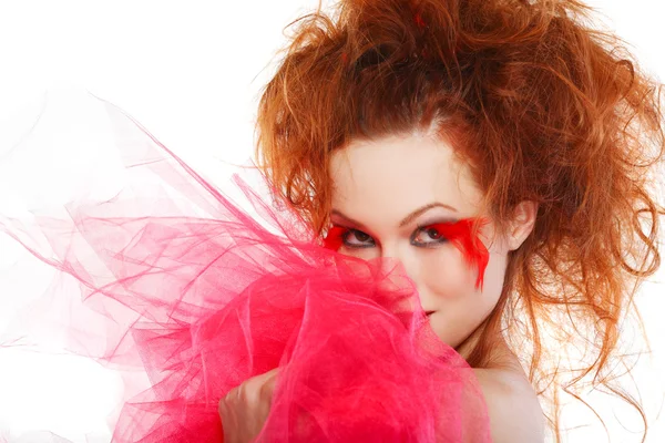 Kırmızı tüylü güzel kızıl saçlı kız — Stok fotoğraf