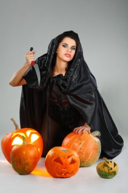 Cadı halloween gece elbiseli cinsel esmer