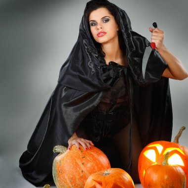 Cadı halloween gece elbiseli cinsel esmer