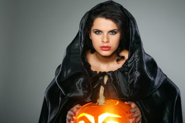 Cadı halloween gece elbiseli cinsel esmer