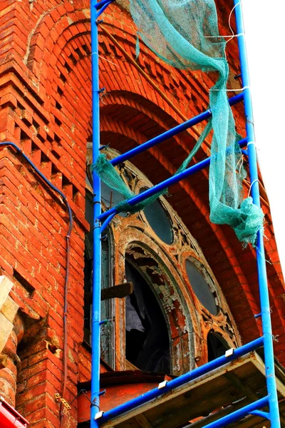 Un fragmento de la catedral reparable — Foto de Stock