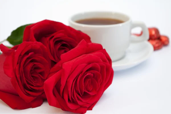 Tea, roses, chocolates — Stock Photo, Image