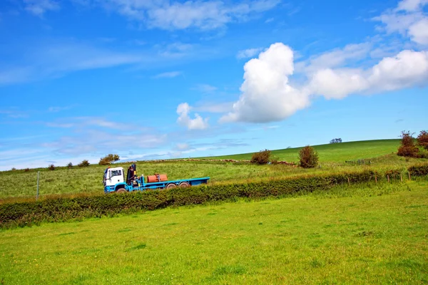 A lorry on the rural road — Stock Photo, Image