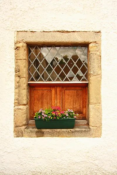 Mooie oude venster — Stockfoto